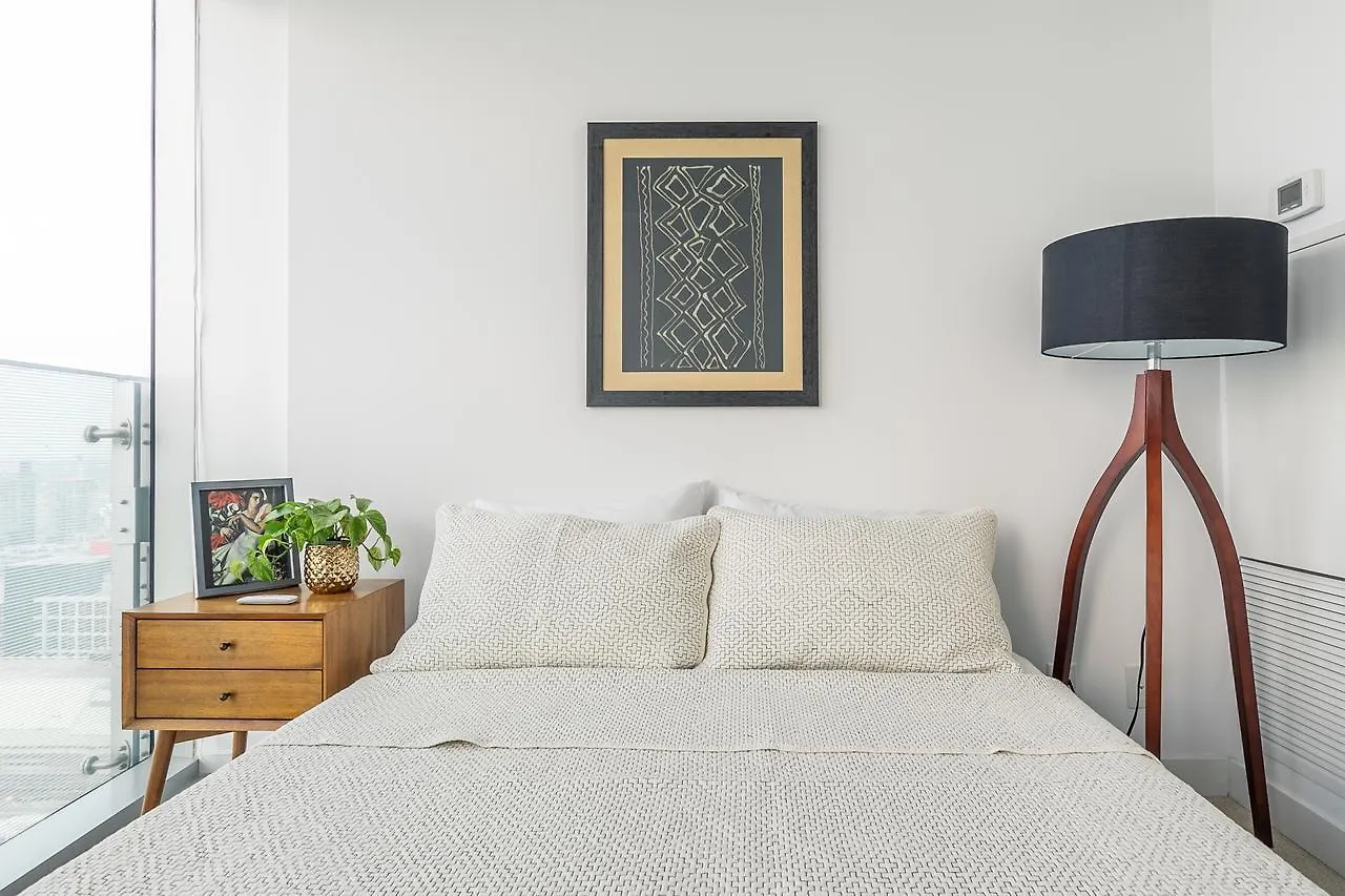 Apartment Executive Corner Suite With Panoramic View Toronto