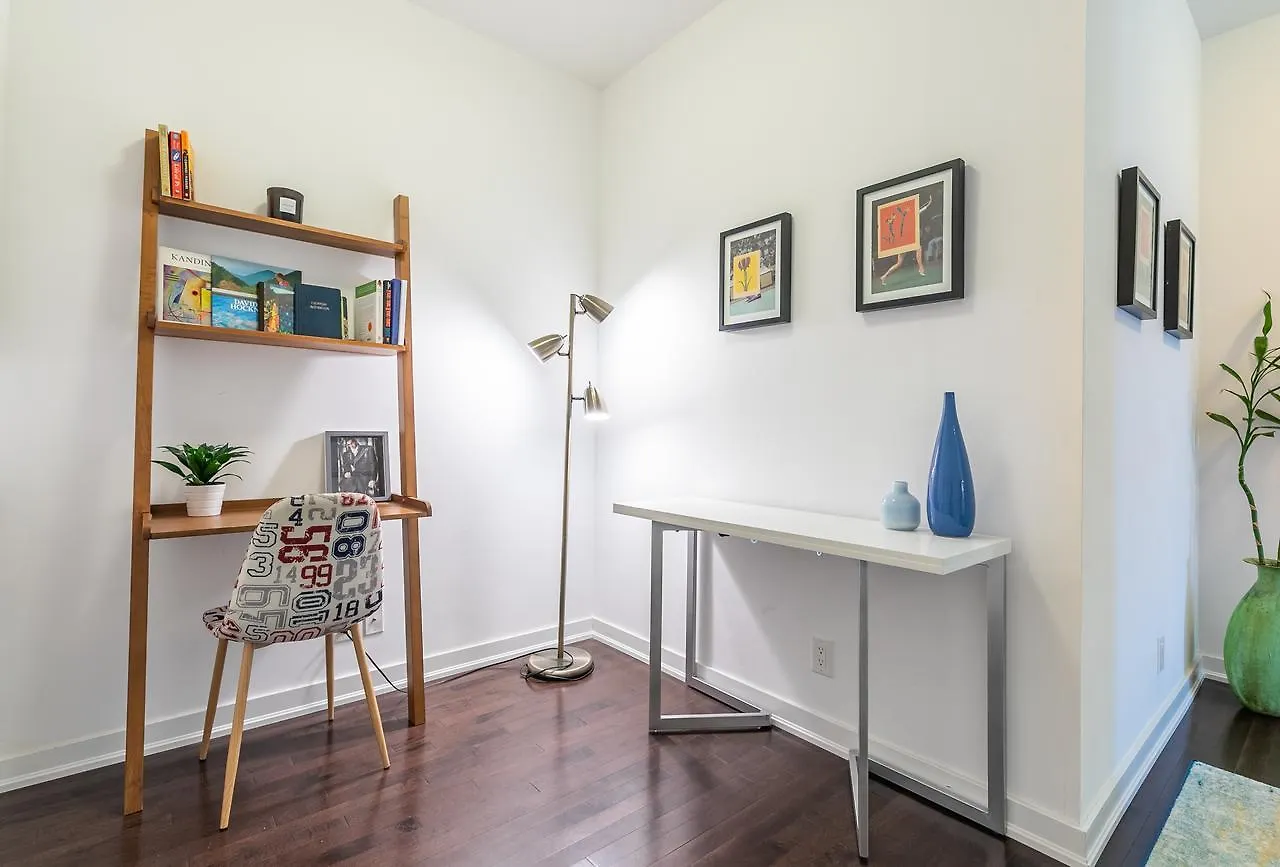 Executive Corner Suite With Panoramic View 토론토