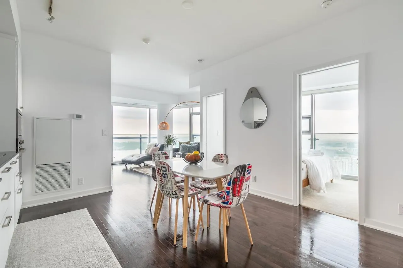 Executive Corner Suite With Panoramic View 토론토